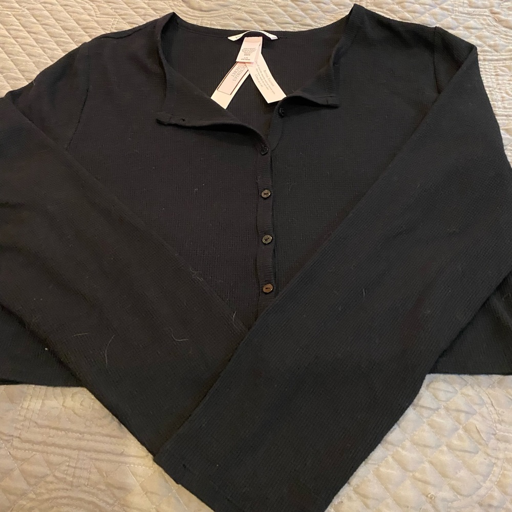 New with tags Black Victoria Secret long sleeve crop button up